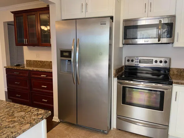 Unit 105 photo 6
