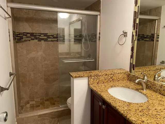 Unit 105 photo 10
