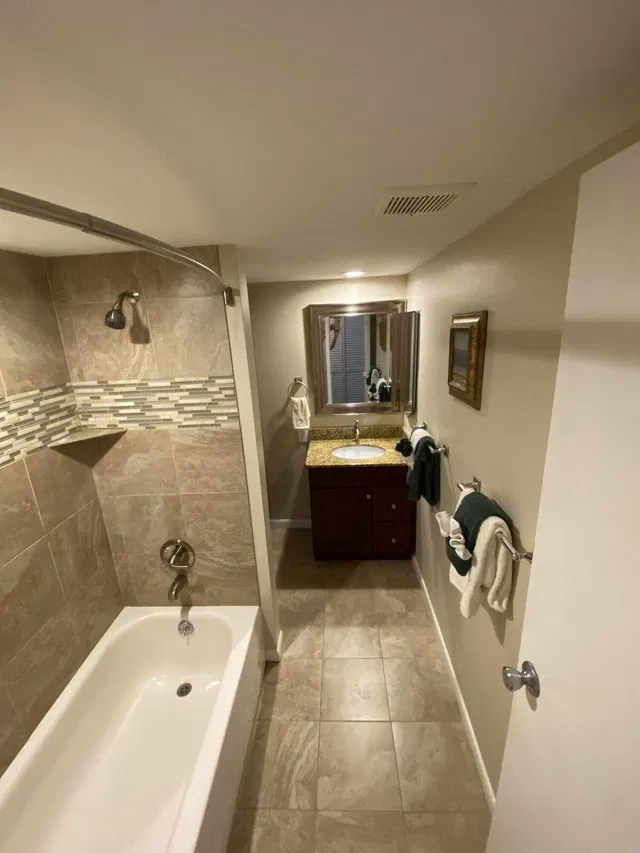 Unit 105 photo 13
