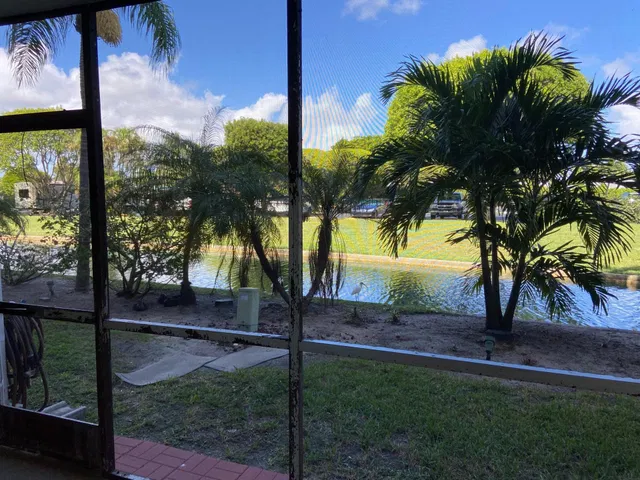 Unit 105 photo 17