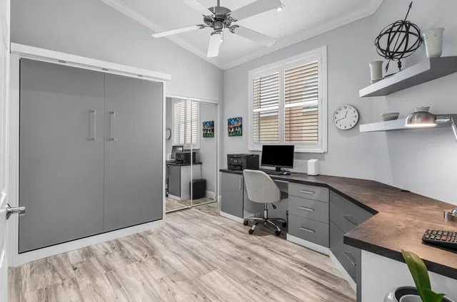 Residence photo 25