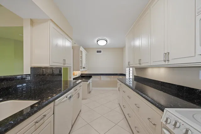 Jonathan's Landing Jupiter FL Unit E501 photo 14