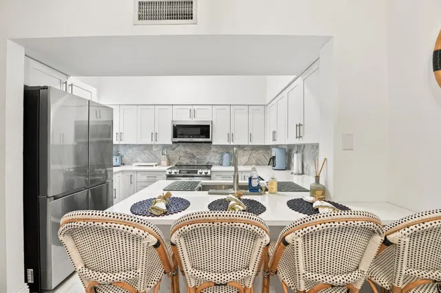 Residence photo 12