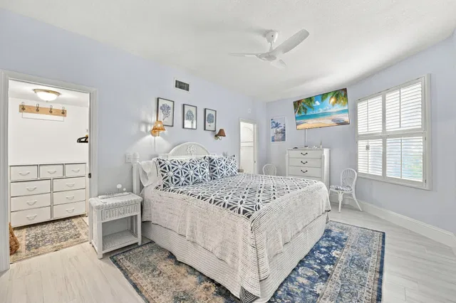 Residence photo 24