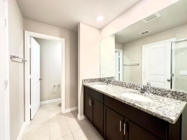 Residence photo 26