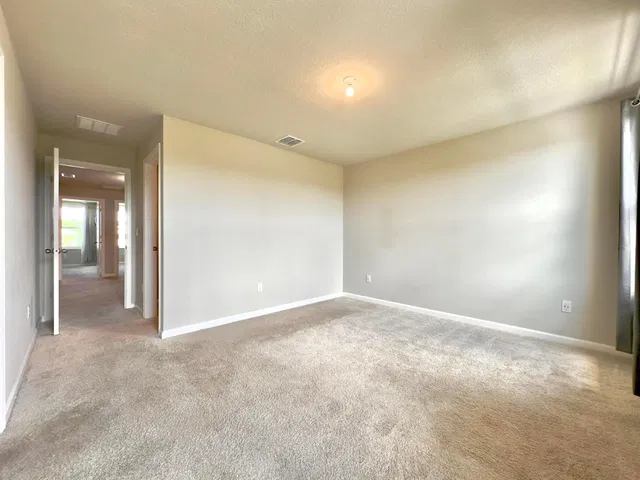 Residence photo 31