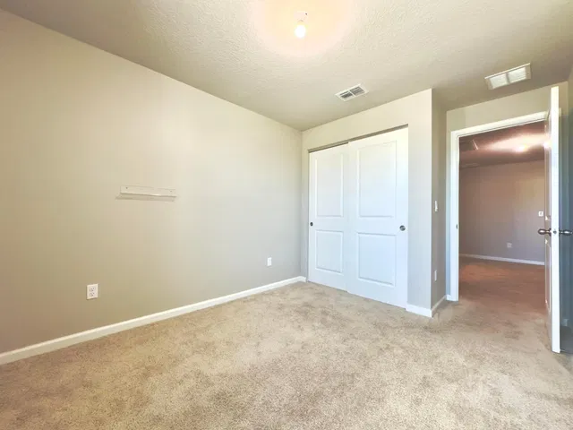 Residence photo 32