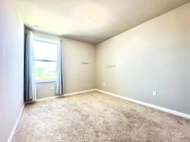 Residence photo 33