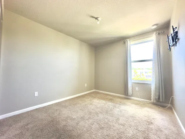Residence photo 38