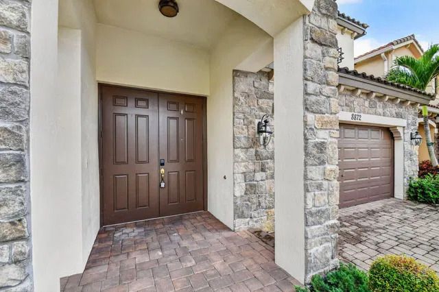 Residence photo 5