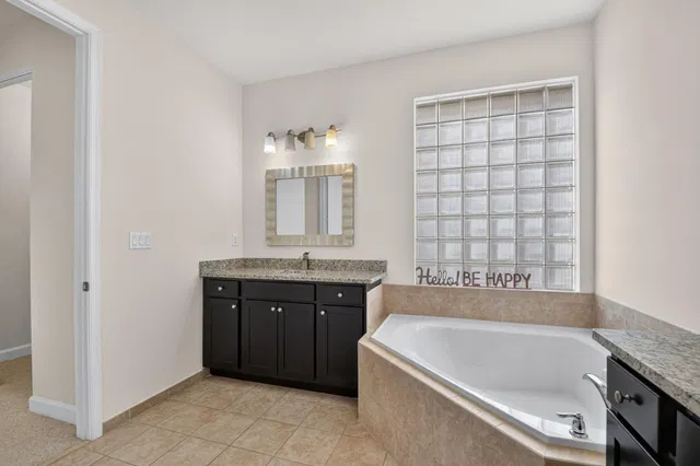 Residence photo 38