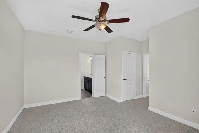 Residence photo 61