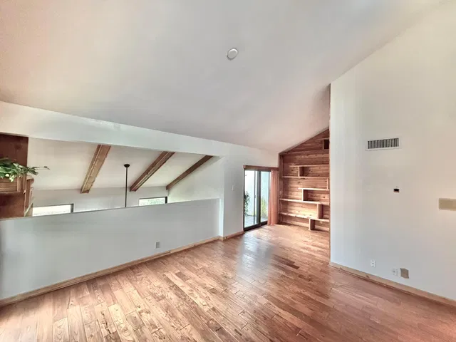 Residence photo 16