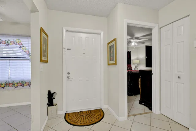 Unit 615 photo 21
