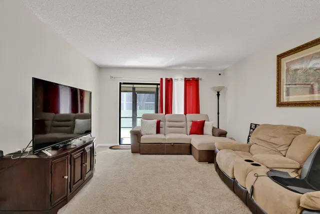 Unit 615 photo 24