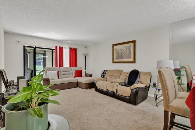 Unit 615 photo 26