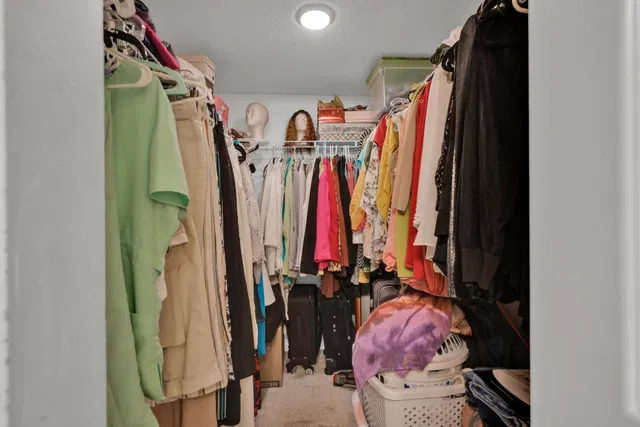 Unit 615 photo 38