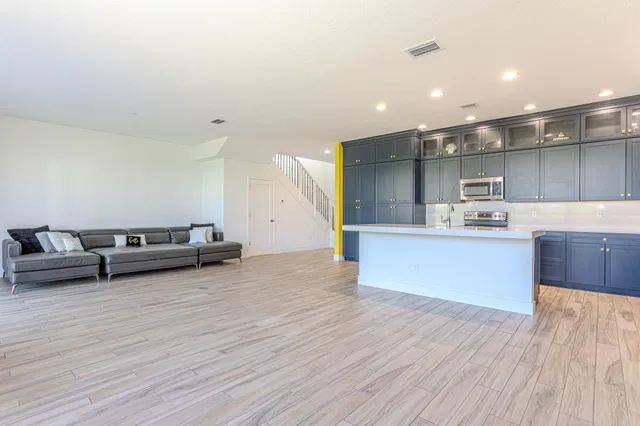 Residence photo 5