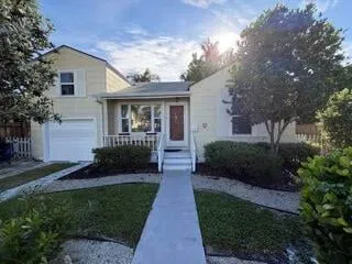 Residence photo 2