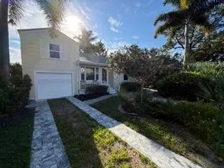Residence photo 3