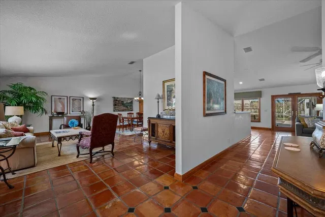 Residence photo 9