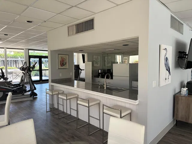 Unit 103 photo 15