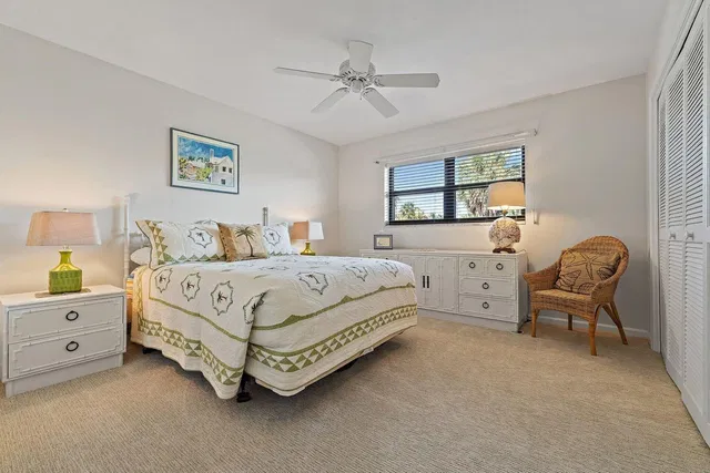 Unit H206 photo 8