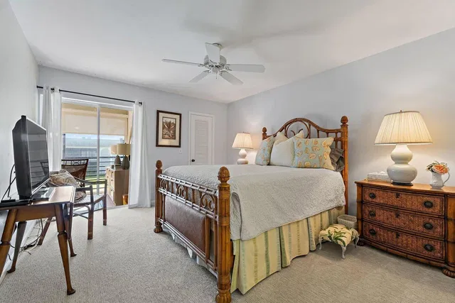 Unit H206 photo 9