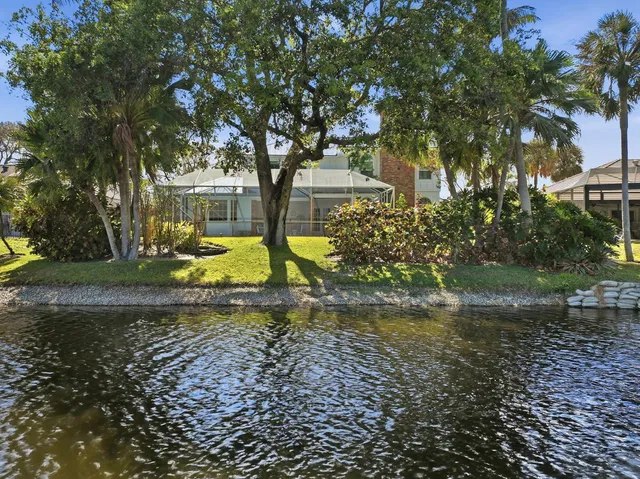 Residence photo 61