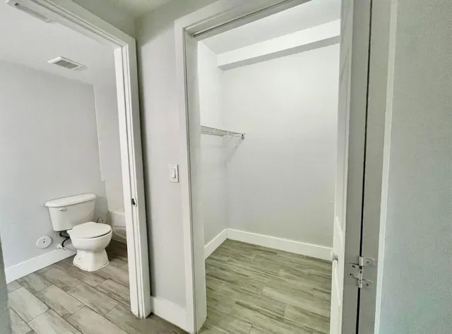 Unit 1316 photo 10