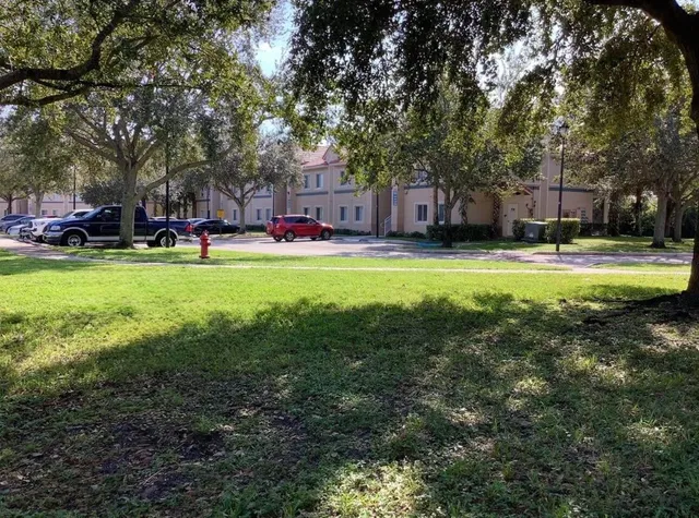 Unit 1316 photo 15