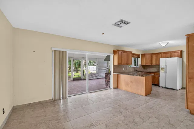 Residence photo 12