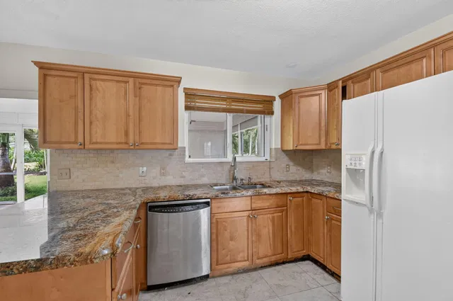 Residence photo 16