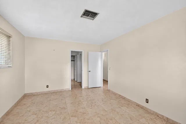 Residence photo 29