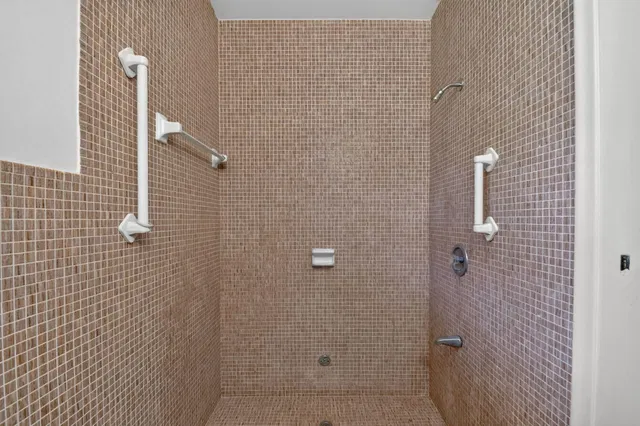 Residence photo 32
