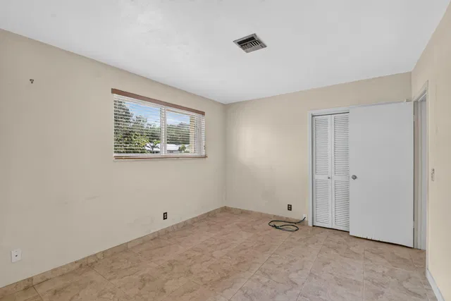 Residence photo 42