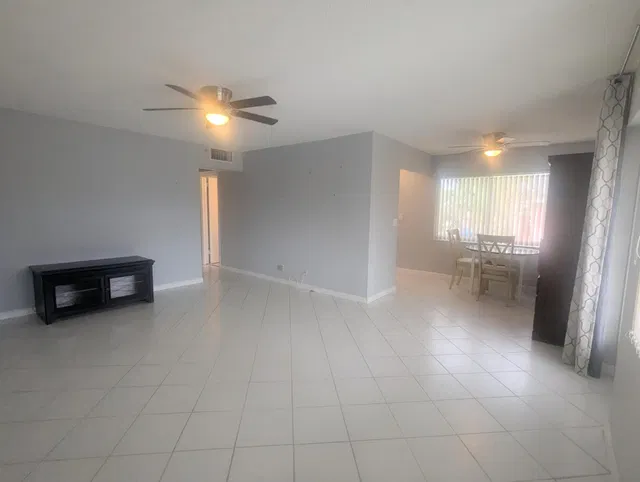 Residence photo 2