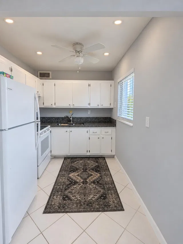 Residence photo 3