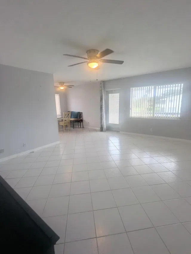 Residence photo 5