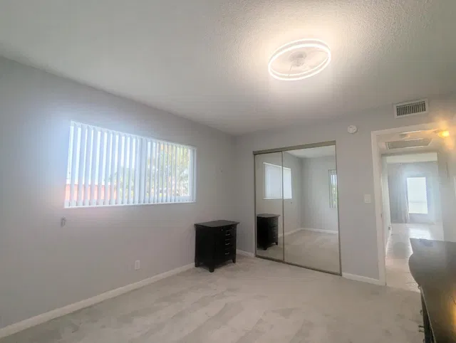 Residence photo 8