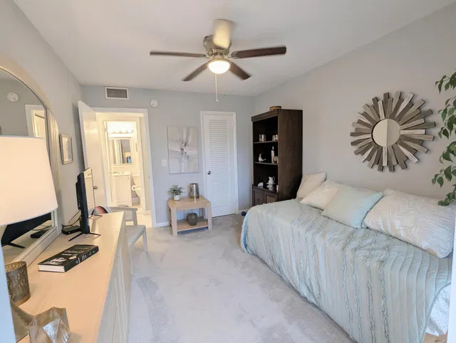 Residence photo 11