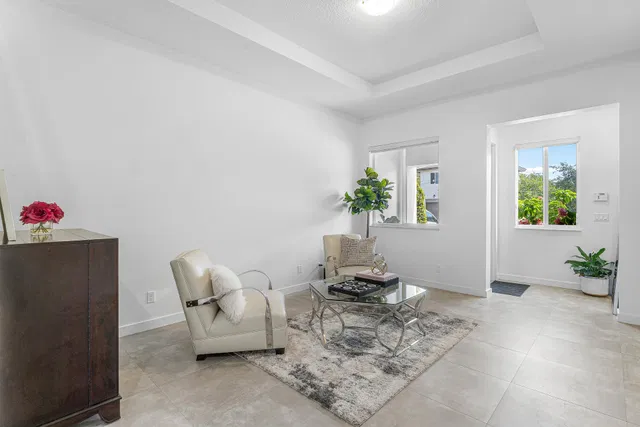 Residence photo 6