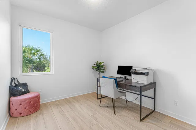Residence photo 28