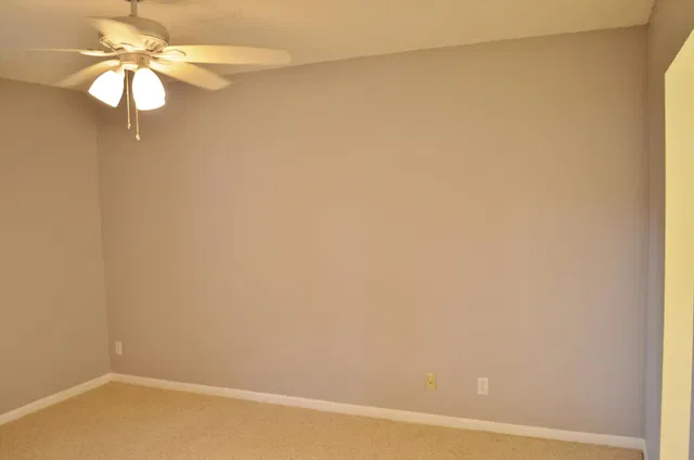 Unit 121 photo 6