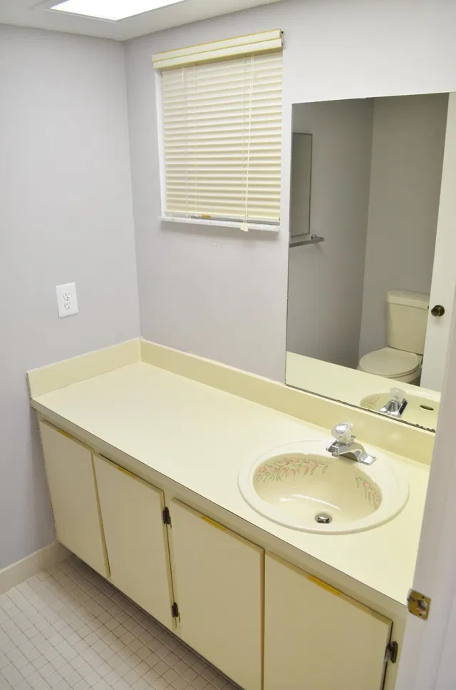 Unit 121 photo 22