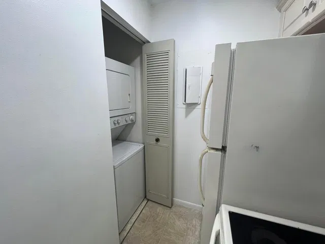 Unit C2 photo 5
