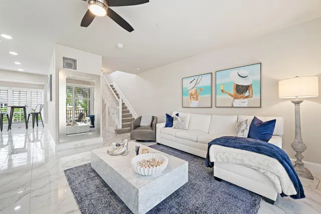 Residence photo 2