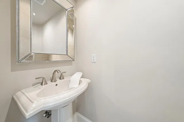 Residence photo 20