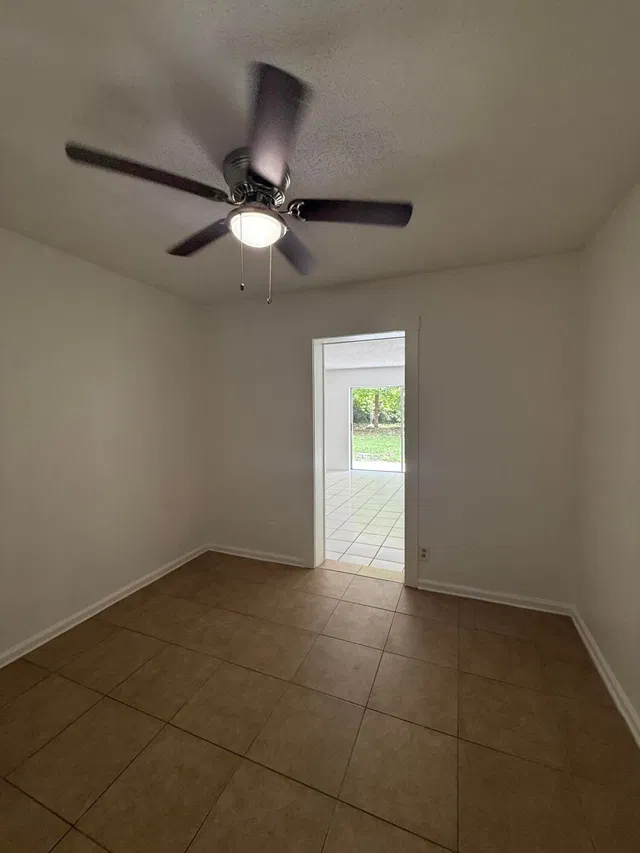 Residence photo 3
