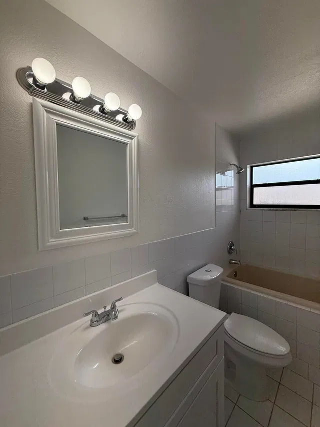 Residence photo 5